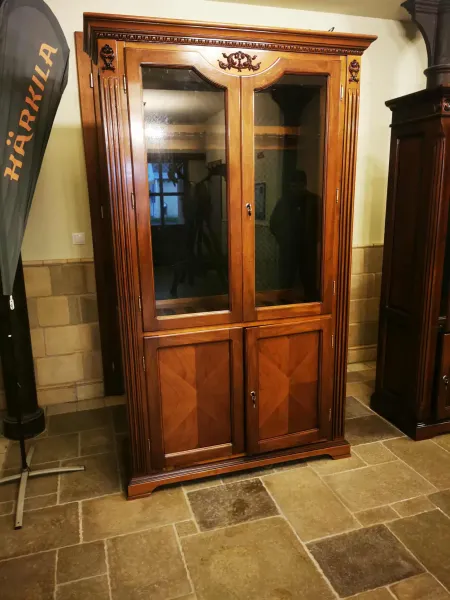 Vikt&oacute;ria 2 ajt&oacute;s fegyverszekr&eacute;ny - z&aacute;rt